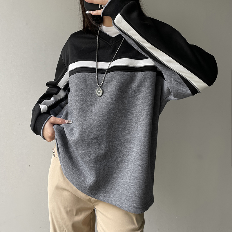 Spliced Contrasting Loose Fitting Hoodie Pullover - Image 3