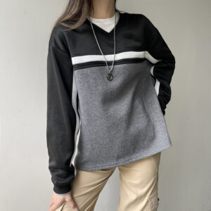 Spliced Contrasting Loose Fitting Hoodie Pullover